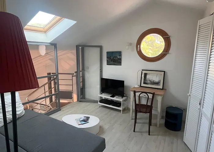 Espace Et Confort A Porquerolles