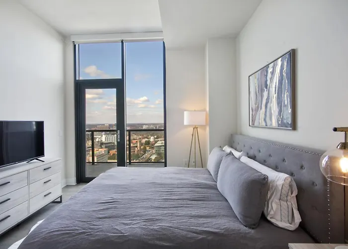 Midtown Penthouse 2 Bdrm