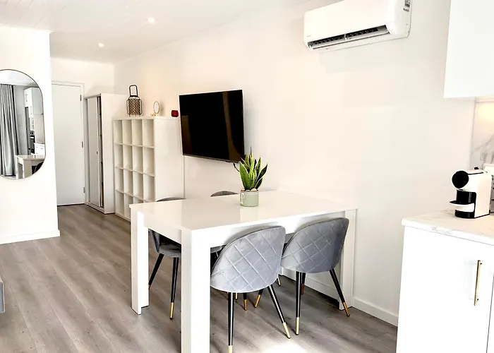 Vila Pombal Tomar Apartments - Pool & City Views