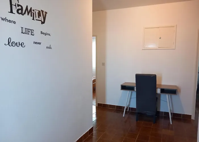 Apartments Mira