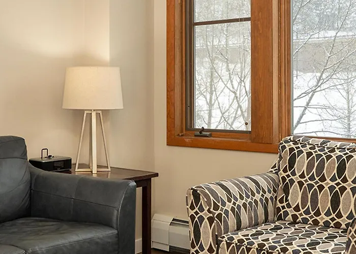 Ski-In/Ski-Out Zephyr 1 Bedroom Condo Winter Park