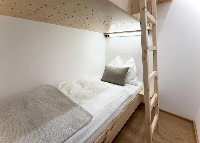 Appartement Mit Balkon Und Hallenbad