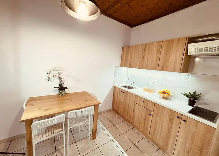 Sarita'S Apartments & Suite