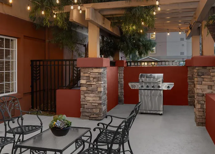 Larkspur Landing Extended Stay Suites Bellevue