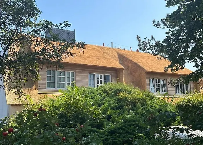 Neu In Keitum - Hochwertige Ferienwohnung Unter Reet Mit Strandkorb