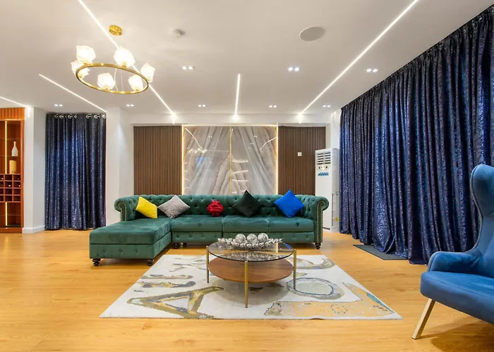 Water View 3 Bedroom Apartment With Jacuzzi Parking Wifi Netflix Pool