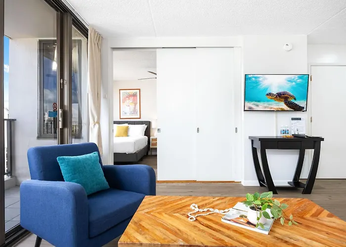 Breezy Condo With Private Lanai, Pool, & Beach Access