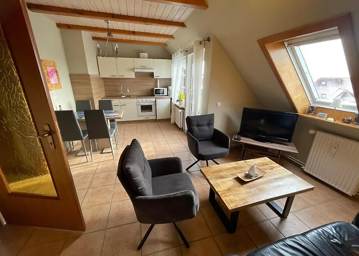 Strandnahe Ferienwohnung Gegenueber Mutter-Vater-Kind-Klinik Friedrichskoog-Spitze