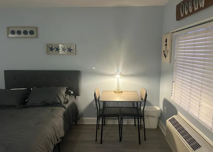 Sunbeach Condo 900 Wesley Avenue Unit 109