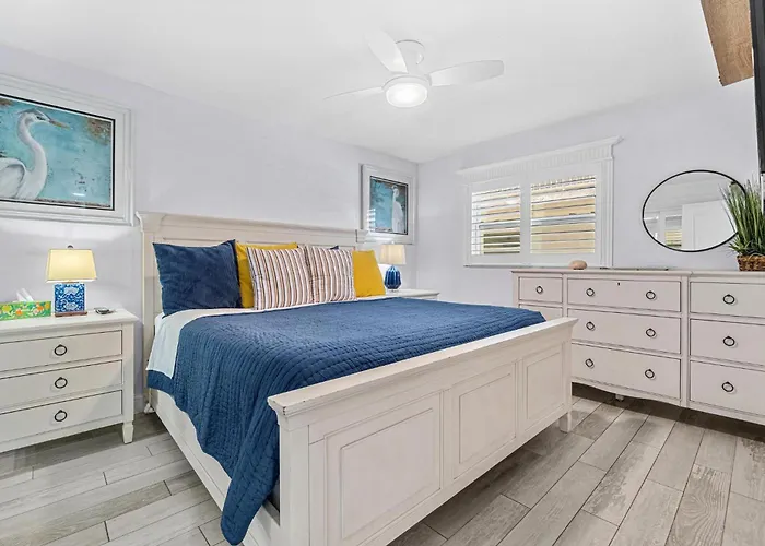 Escape To Beach Oasis! New Management! Updated Beachside Condo With Heated Pool!