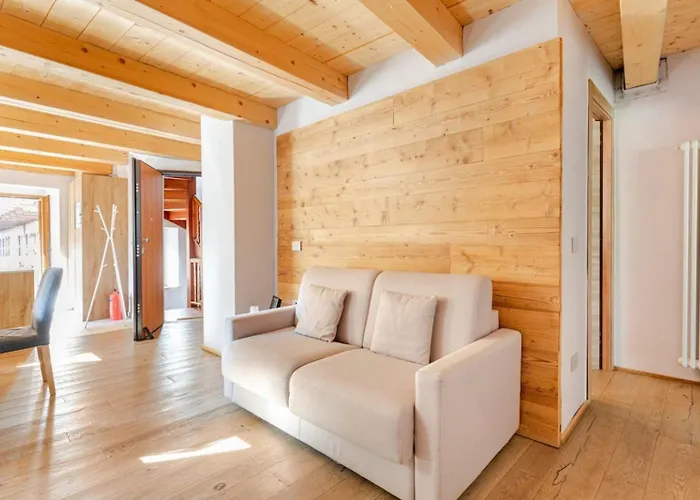 Boutique Alpine One-Bedroom By Supastays - Via Lyssandrin 8