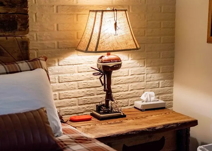 Stonegate Lodge King Bed Wifi 50 In Roku Tv Salt Water Pool Room # 101