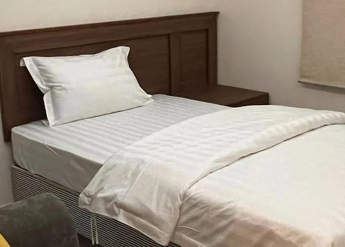 ريزا الفندقية Reeza Suites