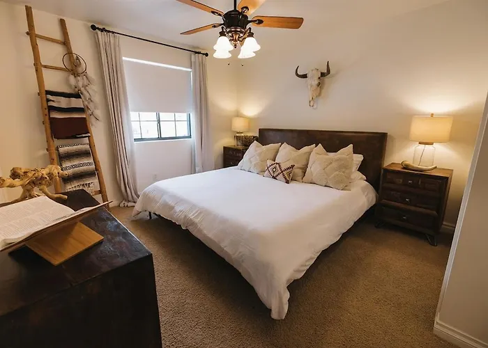 Cozy Spa Townhouse, Walk To Breweries