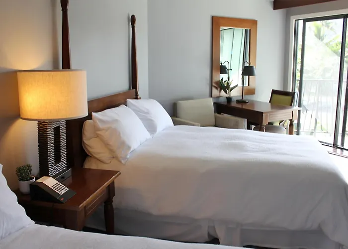Exclusive Kauai Beachfront Resort With Dining, Bar, Spa, Pool & Waterslide