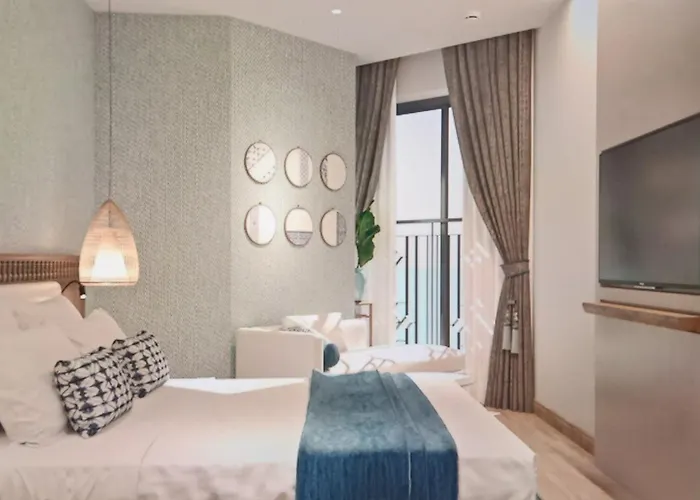 Amora Ocean Suites Beach