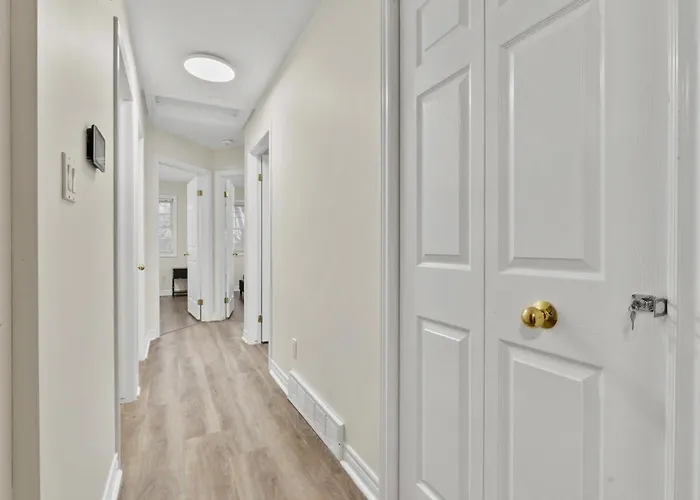 Chelsea Suite 3Br, 1B With Parking For 28Plus Stays
