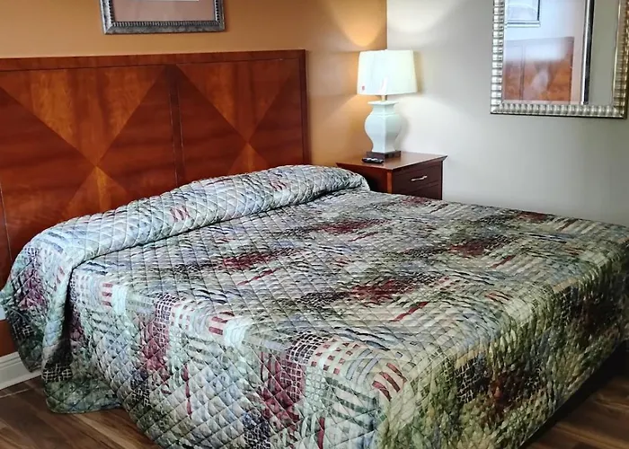 1 King Bedroom 1 Bath Apt With Full Kitchen 131