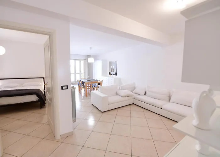 Home & Corso Elegant City Stay Avellino -Casa Vacanza Con Terrazza Privata
