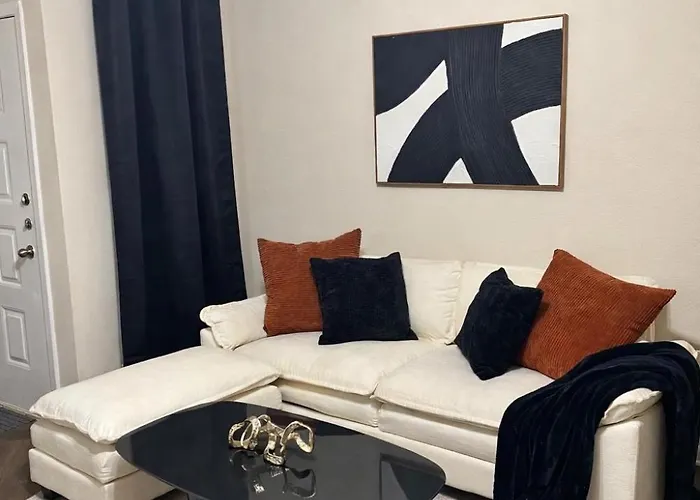 Modern Comfort Stay ,Relax And Recharge