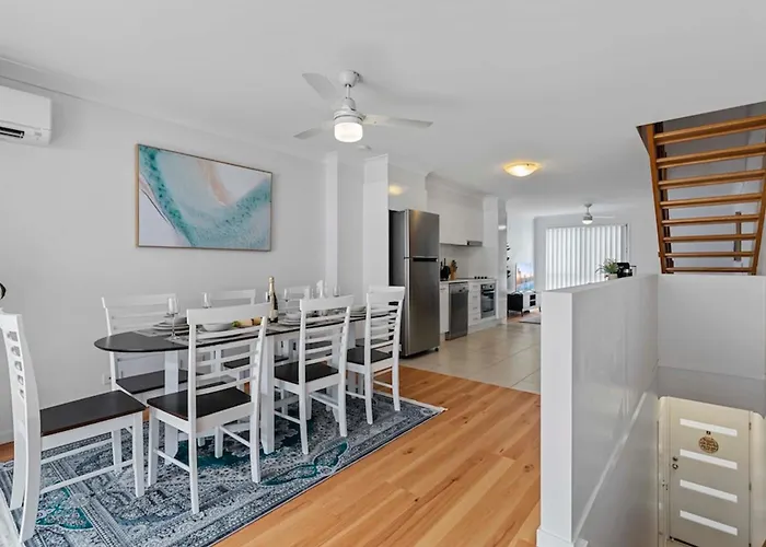 Coastal Comfort 3Br Home In Heart Of Redcliffe