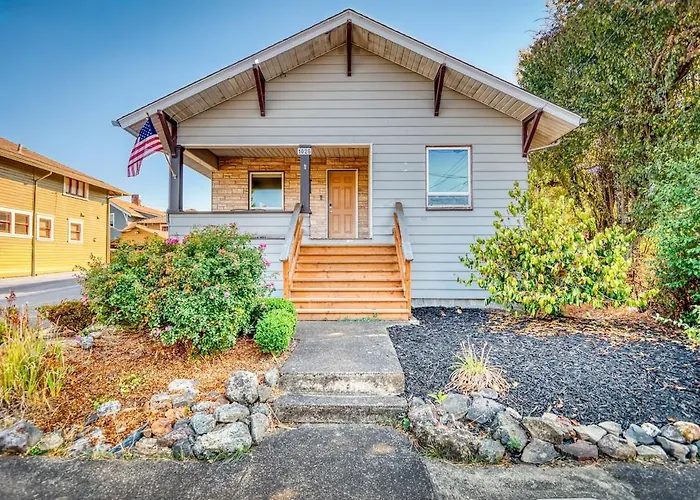 La Maison - Elegant 2Br Escape - Free Breakfast!