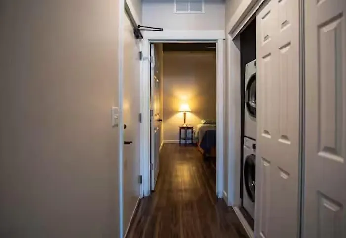 Motor Row Loft In The Heart Of Downtown 1 Bd/1 Bth