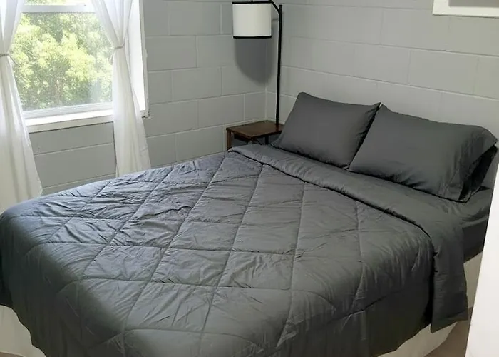 Cosy Single-Level Home With Laundry And Parking