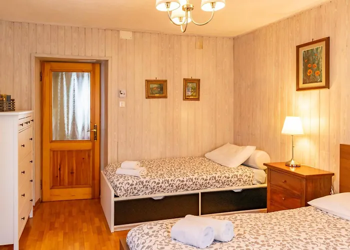 Casa Tipica Nelle Dolomiti Trentine