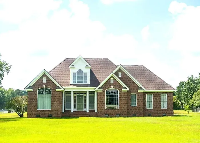Discover Small-Town Charm And Southern Hospitality