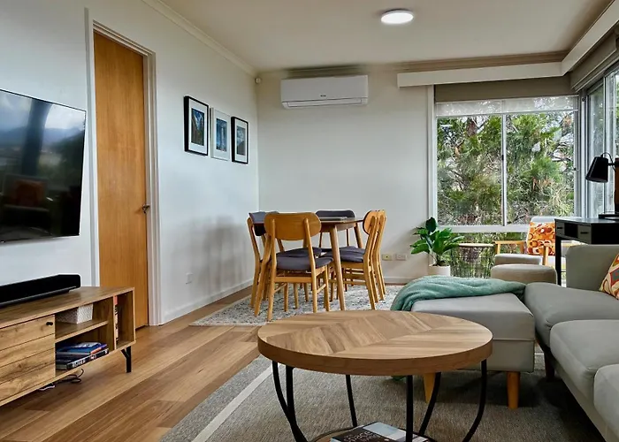 3 Bedroom Townhouse - Sandy Bay - Gorgeous View