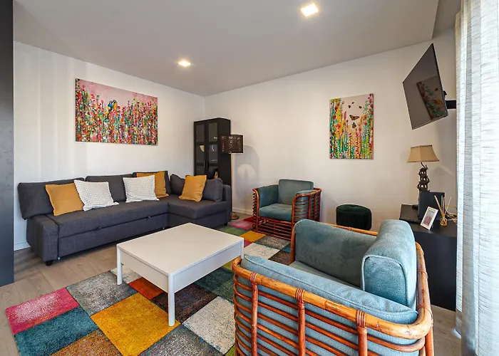 Modern & Quiet 2Br 2 Baths 4 Balconies & Lift