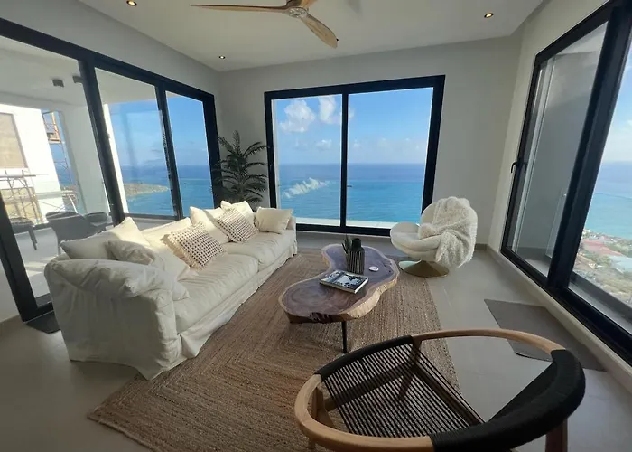 In The Blue Sky - Spectacular View Home