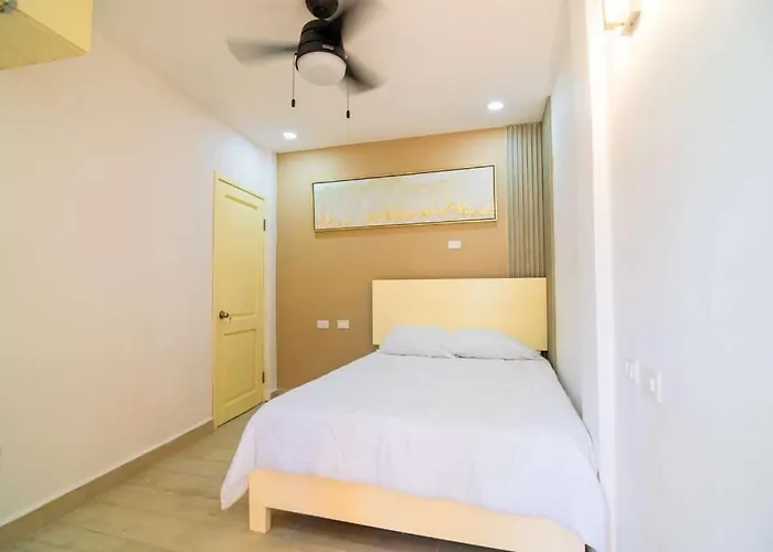 Summer Bay Luxury Suite - West End - Roatan
