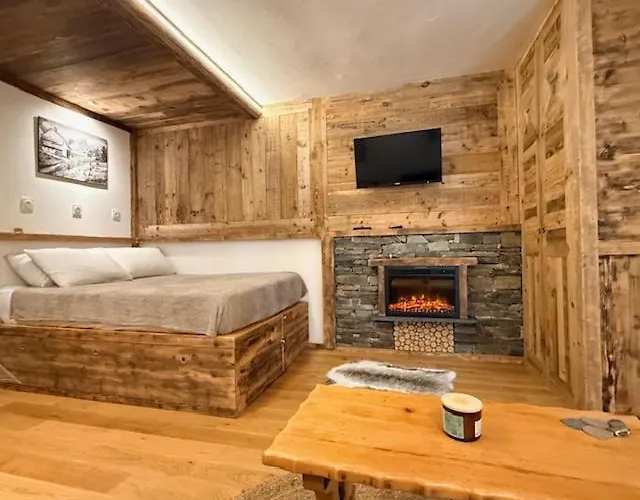 Le 1974 La Rosiere