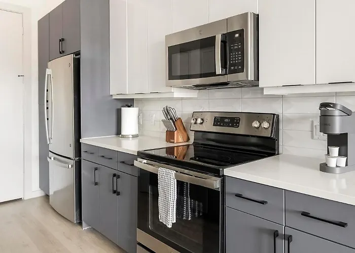 Landing Apartments - The Emory