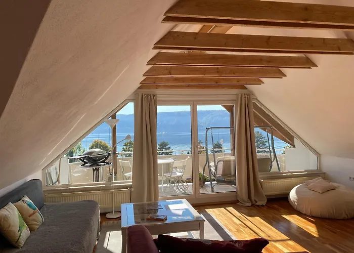 100M Zum See, Traumhafte Dachwohnung Mit Seeblick