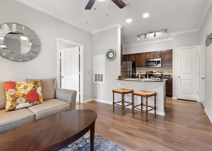 Cozy 1Br Retreat Pec 2104