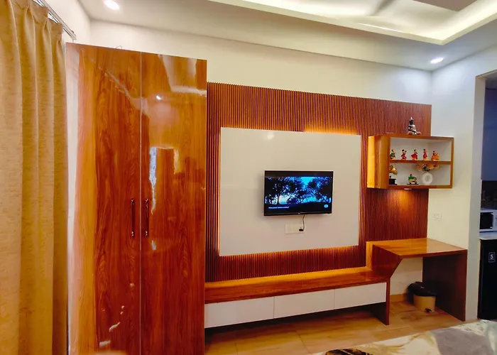 Kaveri Lavish Apartment