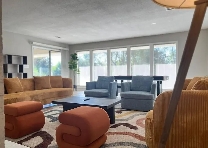 Family-Friendly 5Br Close To Fort Benning With Pool And Fun!