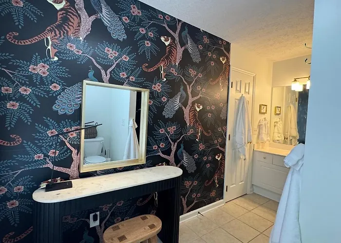 Lovely 2Br 3Ba Condo