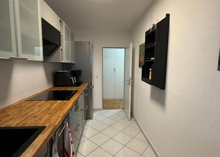 Beautiful Apartment With Skyline Views 70Qm