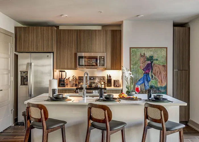 Legacy West | 1Br King | Walk To Legacyhall | Pool