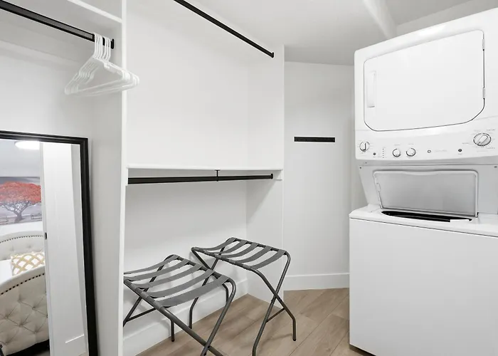 Temple Vista Retreat - King Bed, Sleeps 6