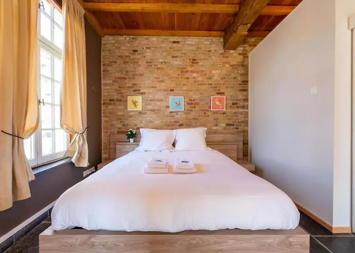 Historic Comfort & Place In Charming Damme