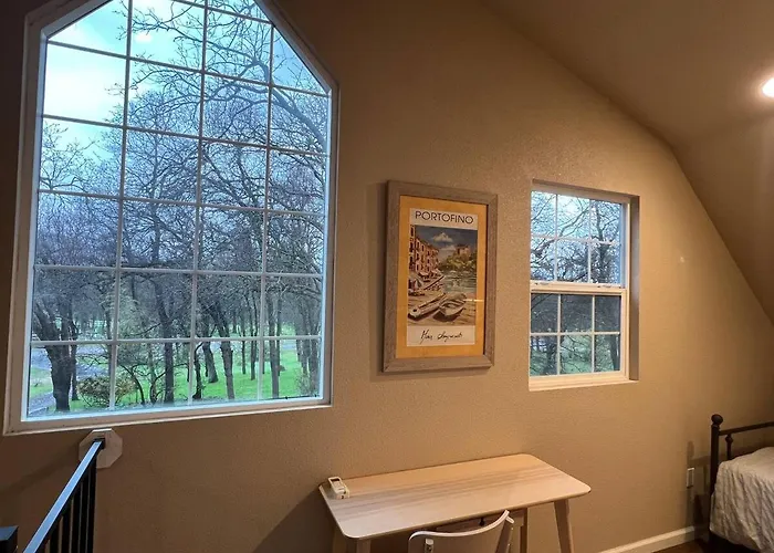 Montgomery Apartment