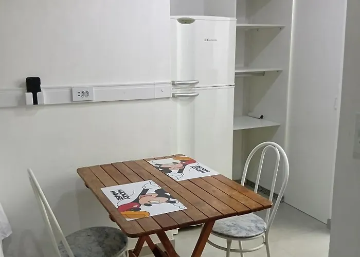 Studio Mobiliado-Quintal - Ar Cond - Otima Localizacao