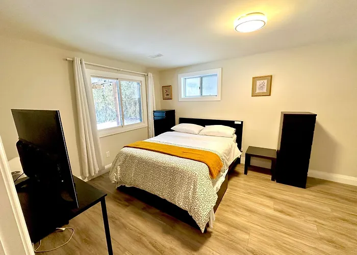 Luxurious 2 Bedroom 2 Bath Suite Near Fairview Mall & Airport, No Pet Allowed