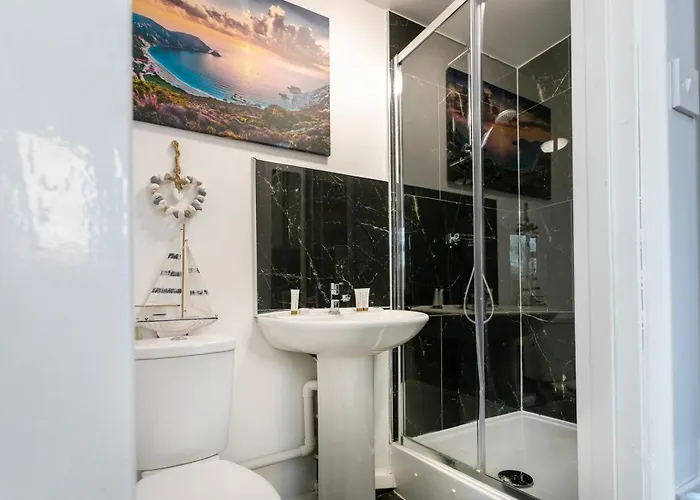 The Ashcroft - Stylish Luxury Studio Near City Centre - Free Parking