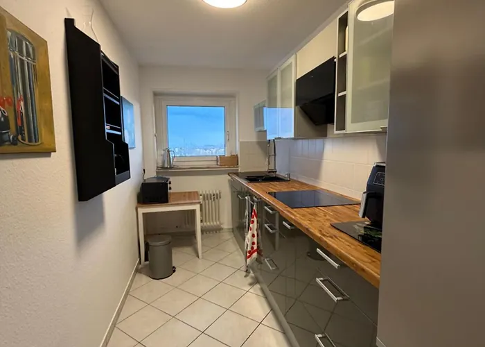 Beautiful Apartment With Skyline Views 70Qm